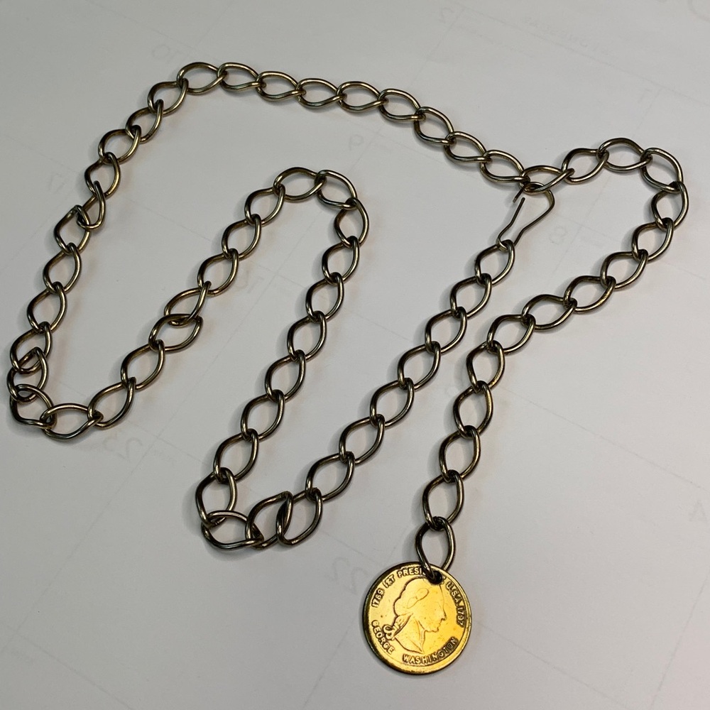 Vintage 90’s Y2K Gold Tone Adjustable Chain Waist Belt With Coin 37”